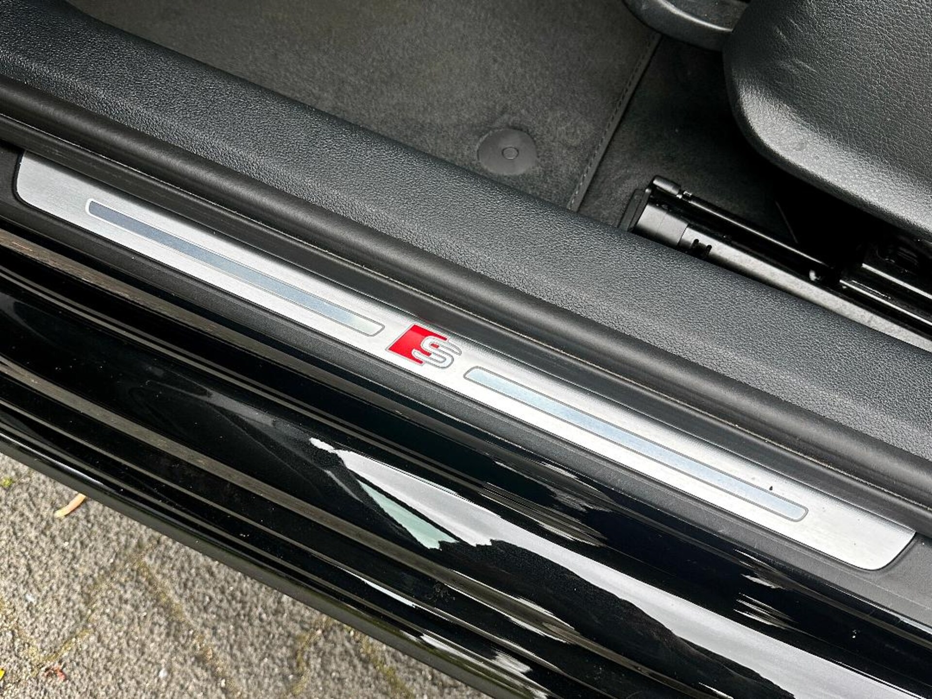 Audi A4 Avant S line