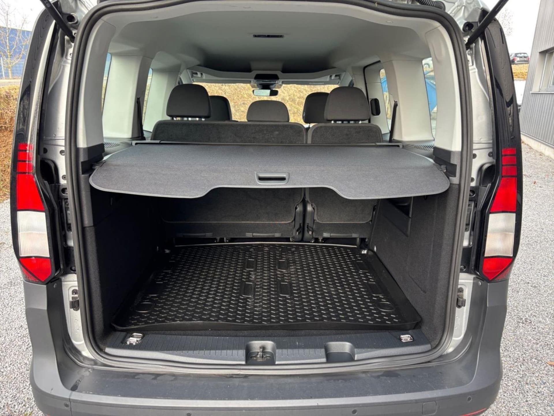 Volkswagen Caddy Kombi Basis-Modell