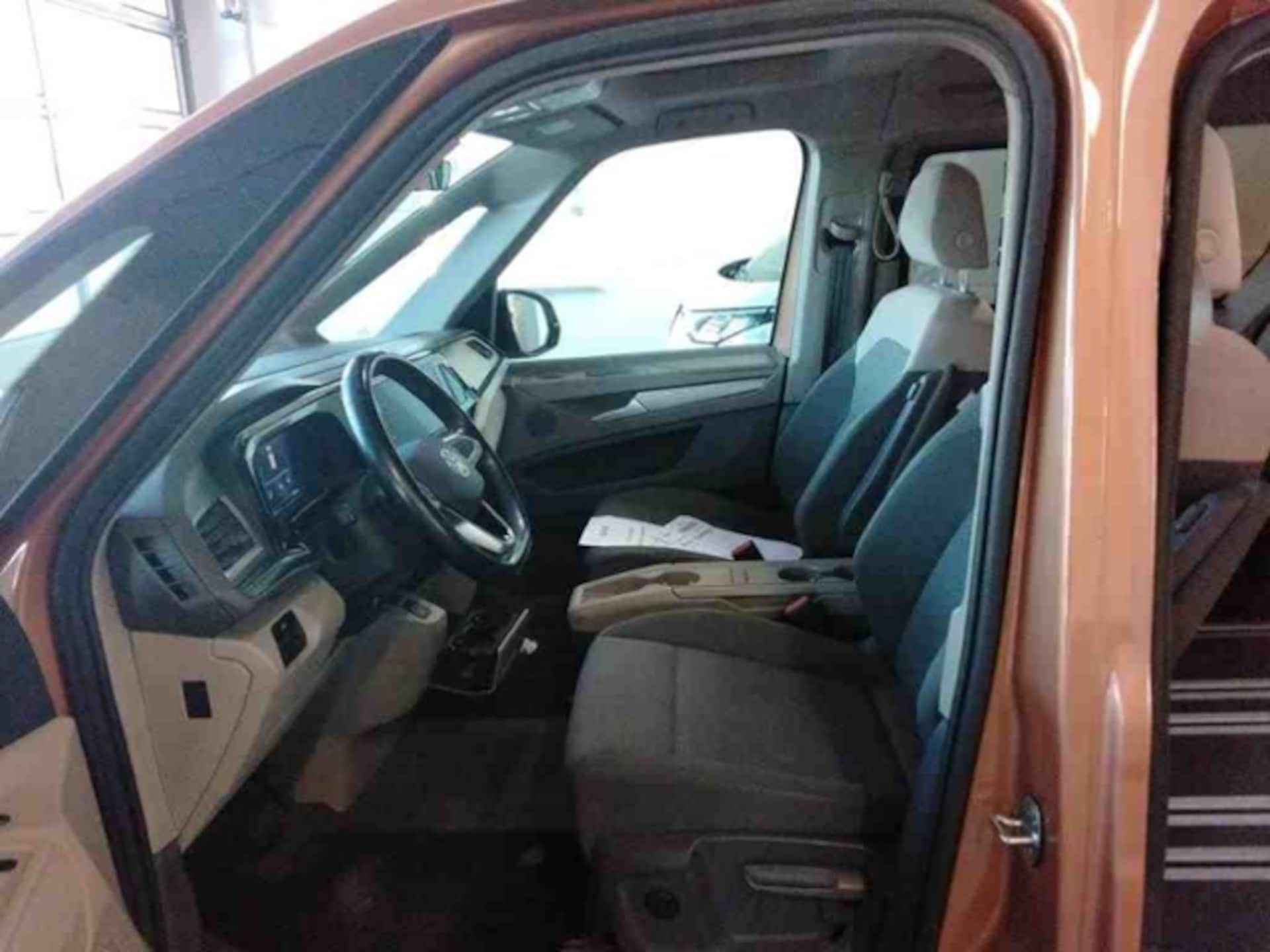Volkswagen Multivan Basis-Modell