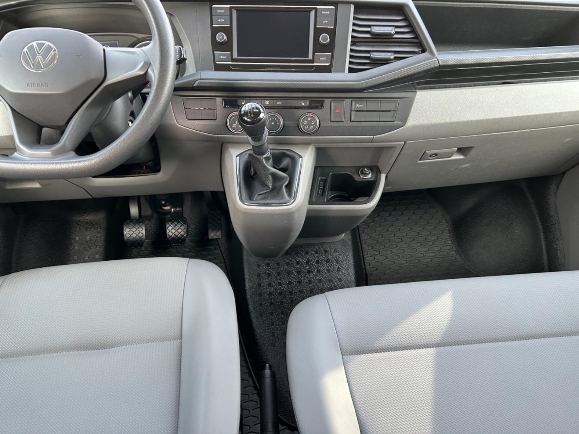 Volkswagen T6.1 Transporter Pritschenwagen Doppelkabine