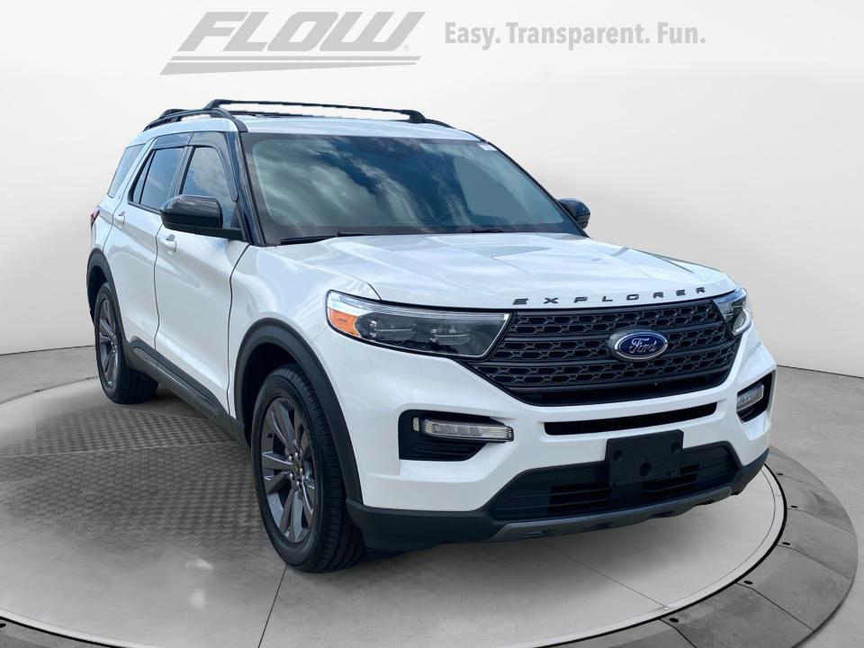 2023 Ford Explorer XLT 4WD's photo