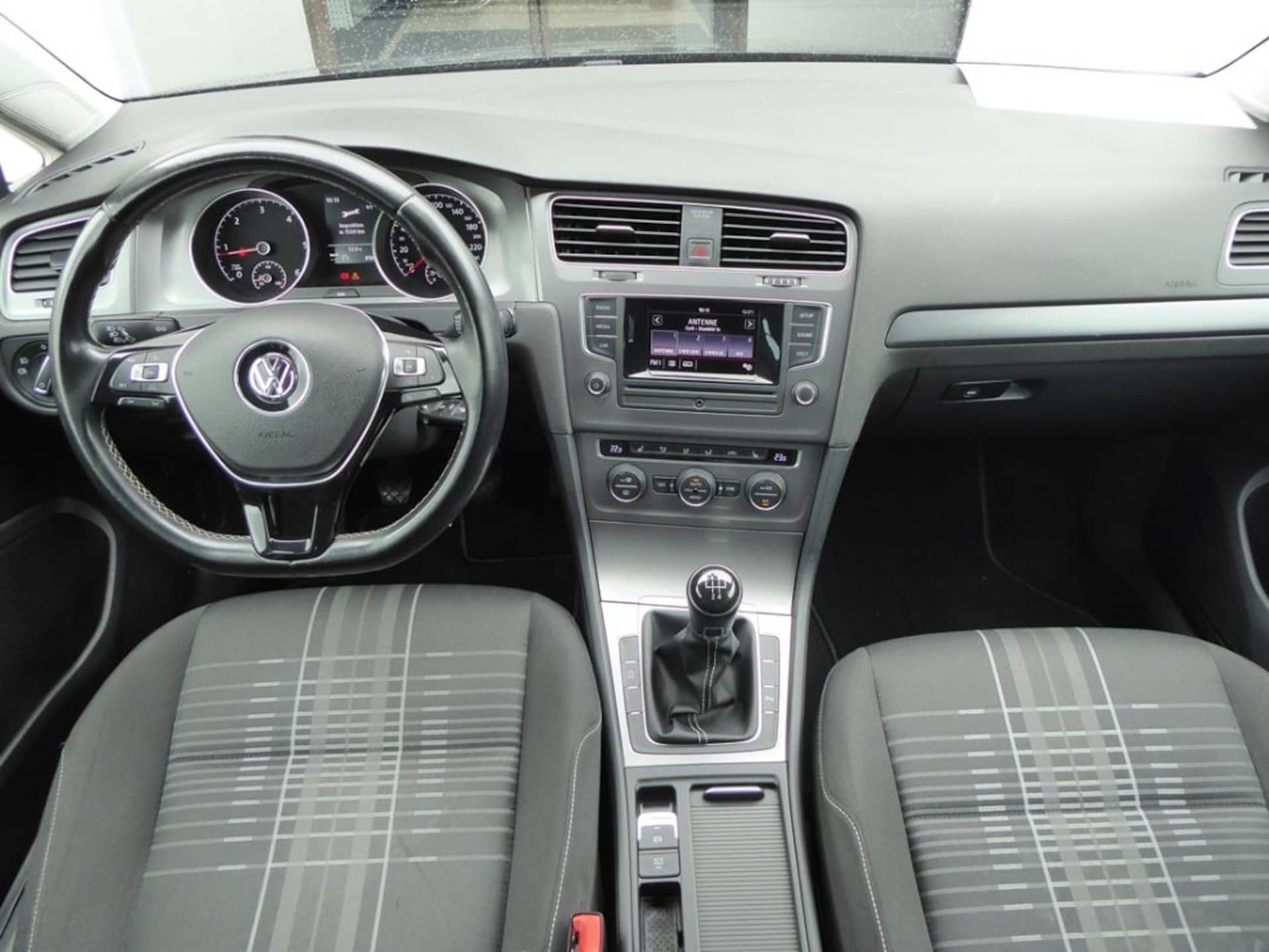 Volkswagen Golf LOUNGE