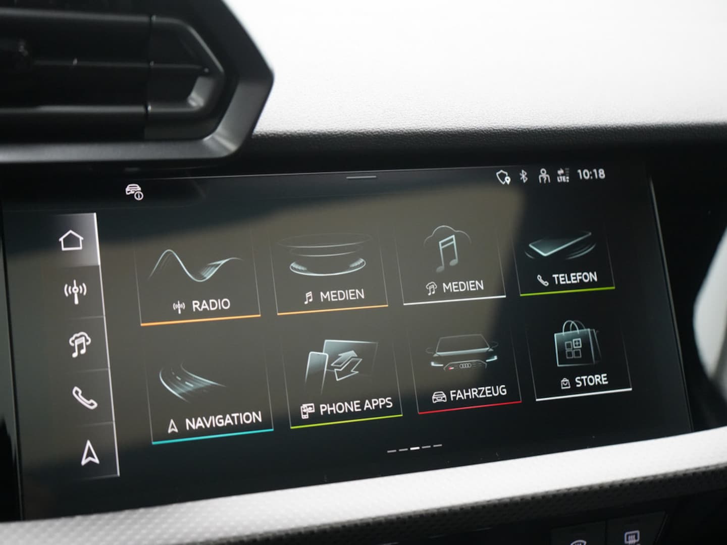 Bild über Audi RS 3 Sportback TFSI quattro S tronic - für weitere Informationen kontaktieren Sie den Audi Partner