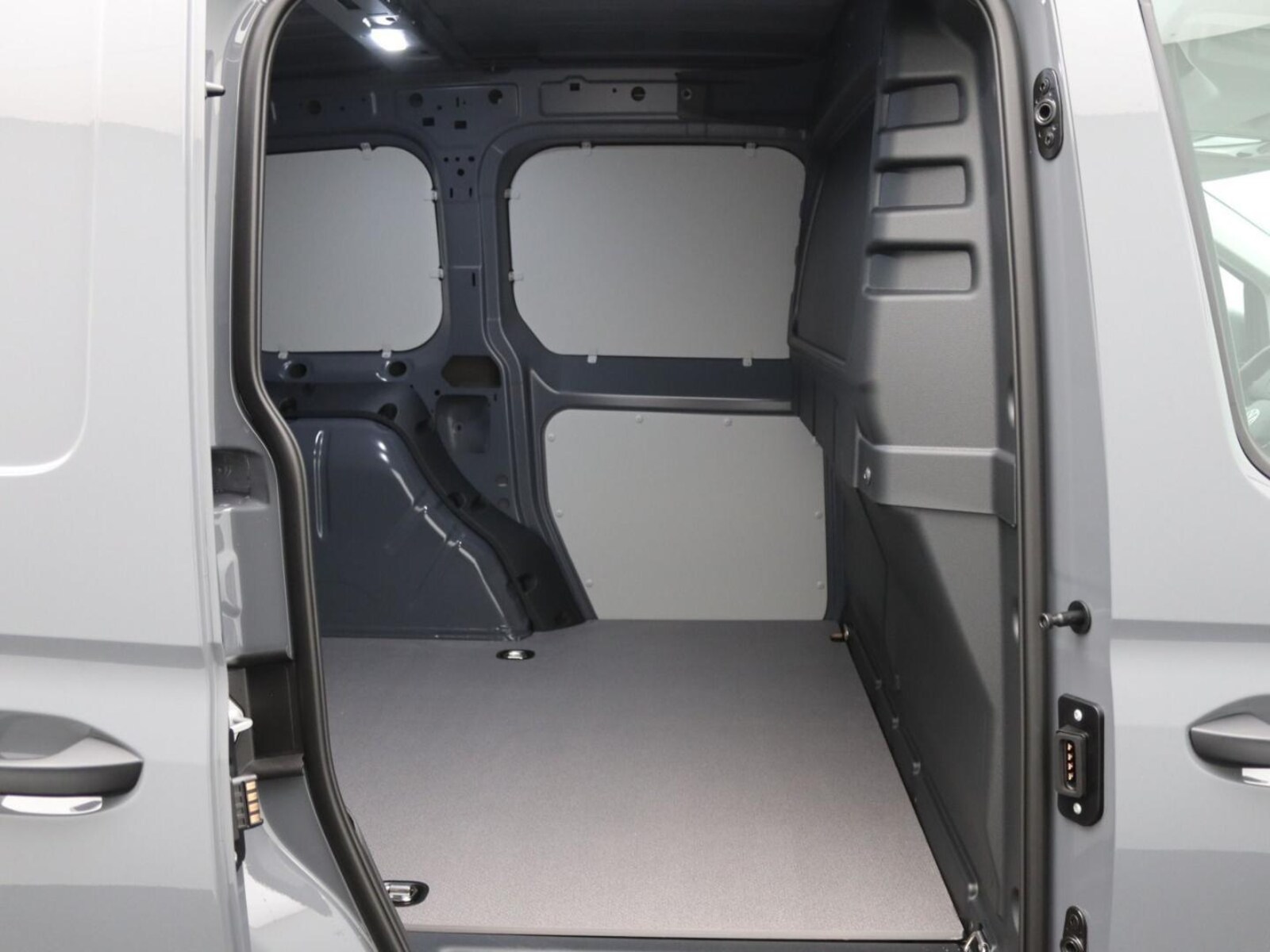 Volkswagen Caddy Cargo – Bild 12