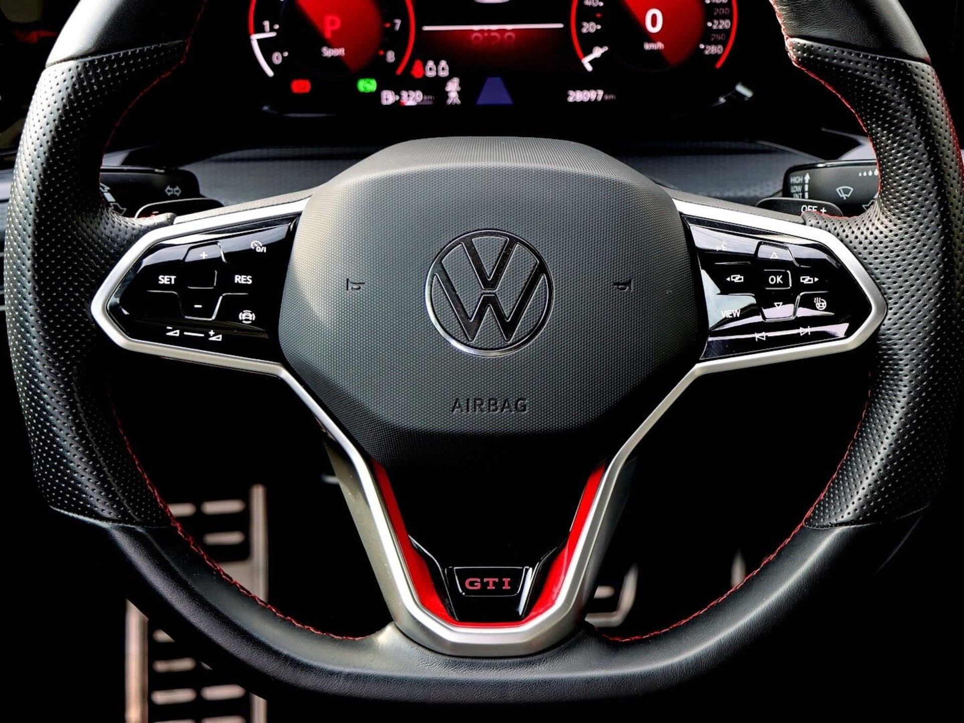 Volkswagen Golf GTI