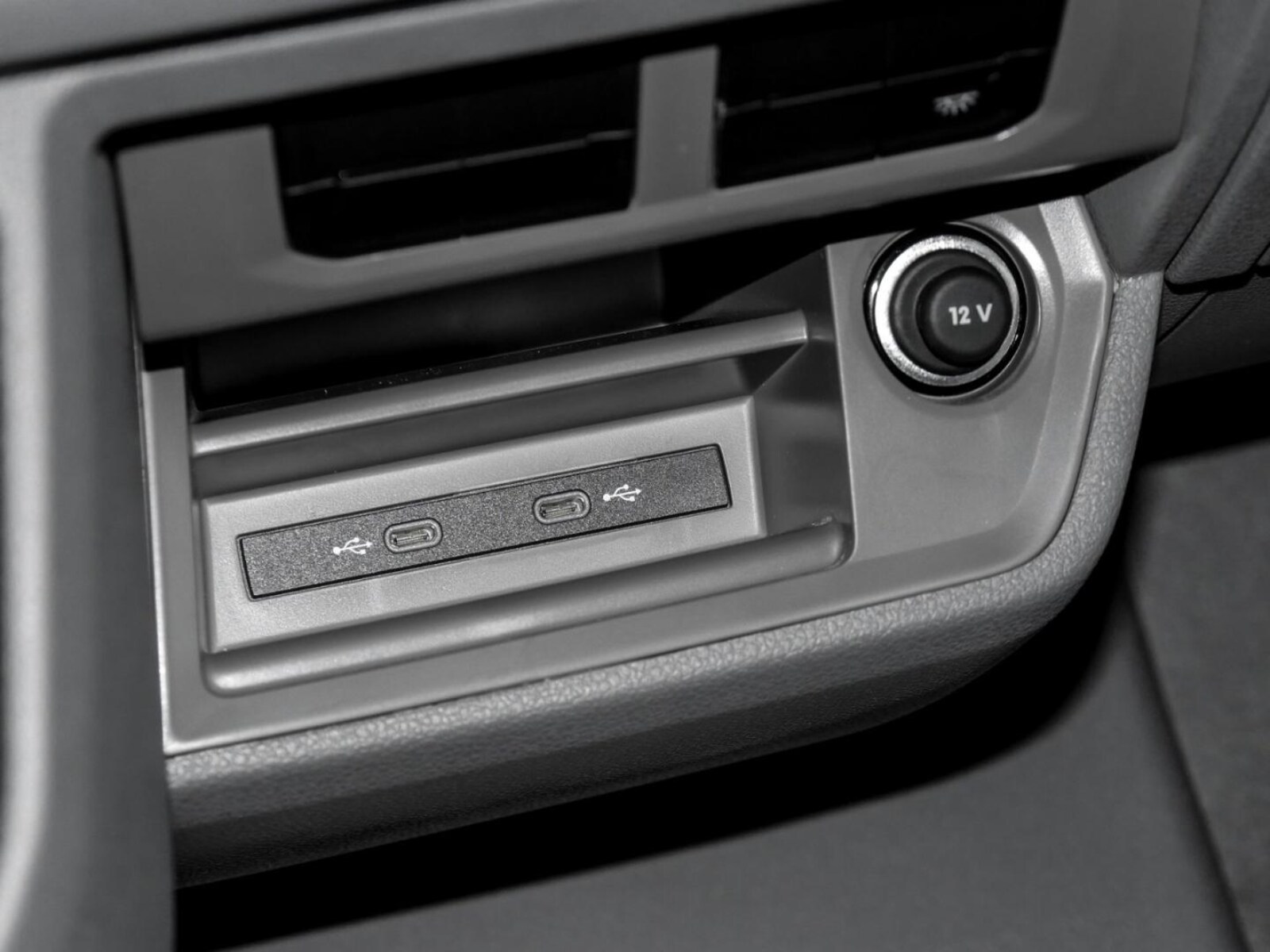 Volkswagen Crafter Kasten mittlerer Radstand – Bild 15