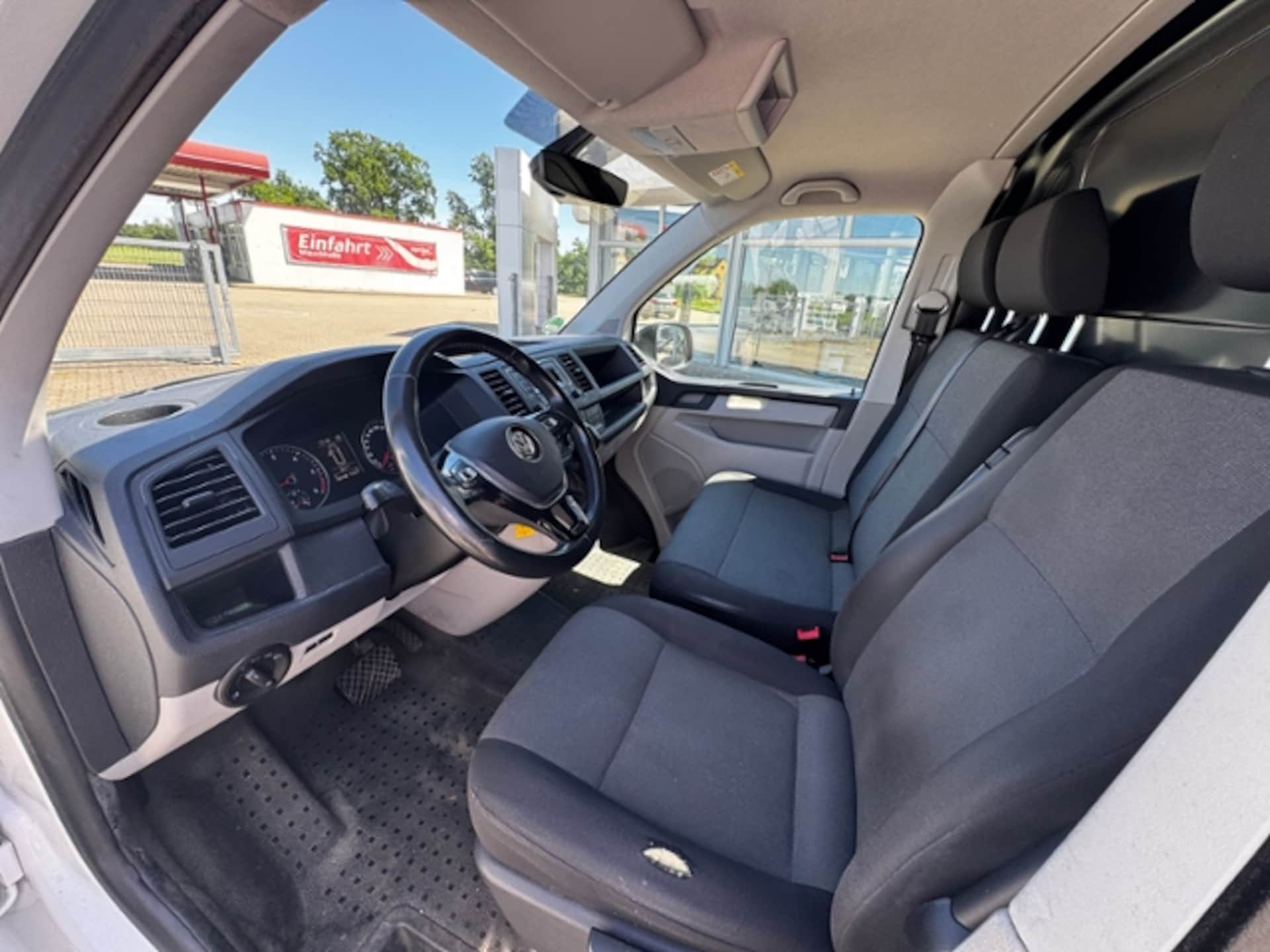 Volkswagen T6 Transporter Kasten kurzer Radstand