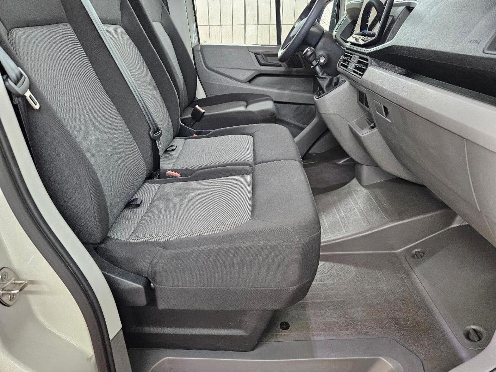 Volkswagen Crafter Kasten mittlerer Radstand – Bild 7