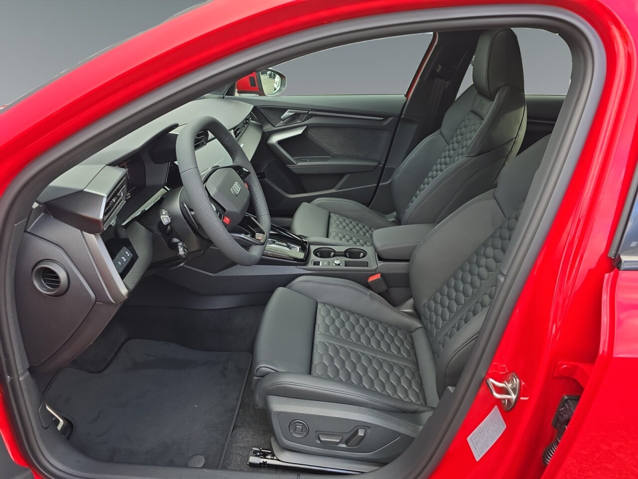 Image about Audi RS 3 Limousine TFSI quattro S tronic