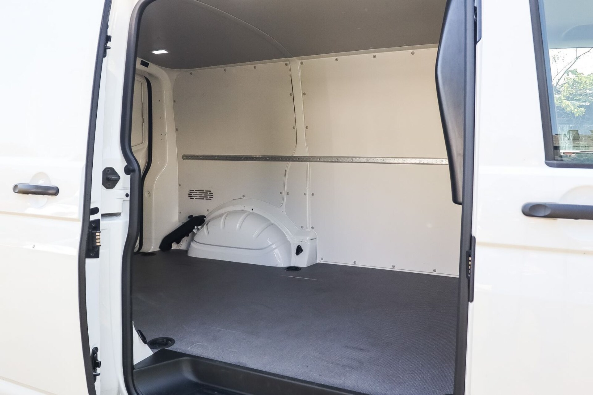 Volkswagen T6.1 Transporter Kasten kurzer Radstand