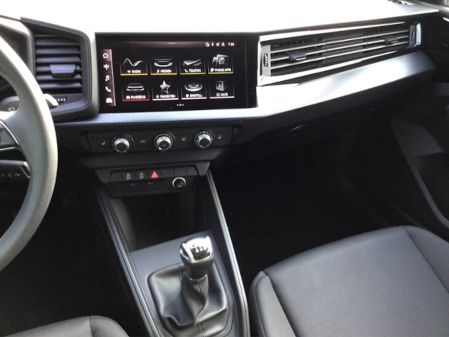 Bild über Audi A1 Sportback 30 TFSI Schaltgetriebe - für weitere Informationen kontaktieren Sie den Audi Partner