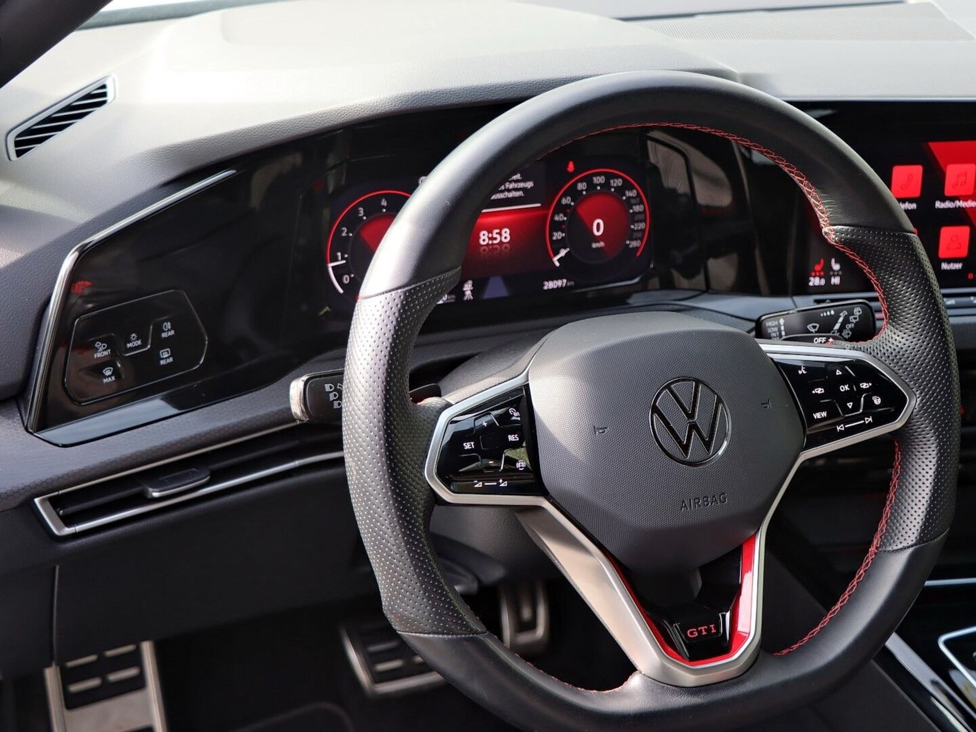 Volkswagen Golf GTI