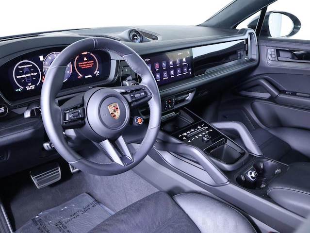 2025 Porsche Cayenne Hybrid