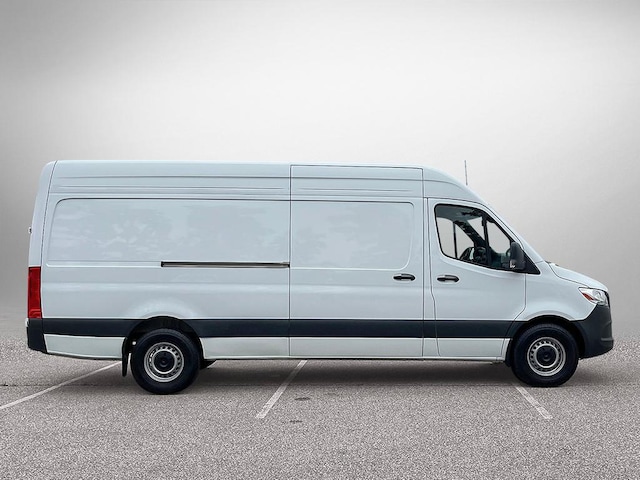 2025 Mercedes-Benz