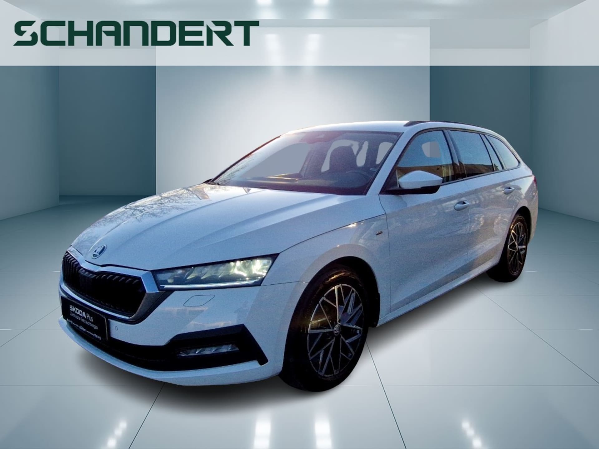 Skoda Octavia Combi 2023 — OCTAVIA COMBI 2.0 TDI Clever DSG LED Navi Klimaa