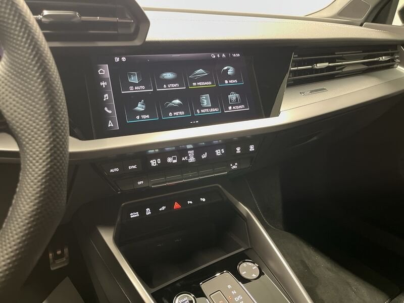 Immagine di Audi A3 Sportback TFSI e Identity Black 40 TFSI e 150 kW (204 CV) S tronic - Vista: for more details contact your dealer