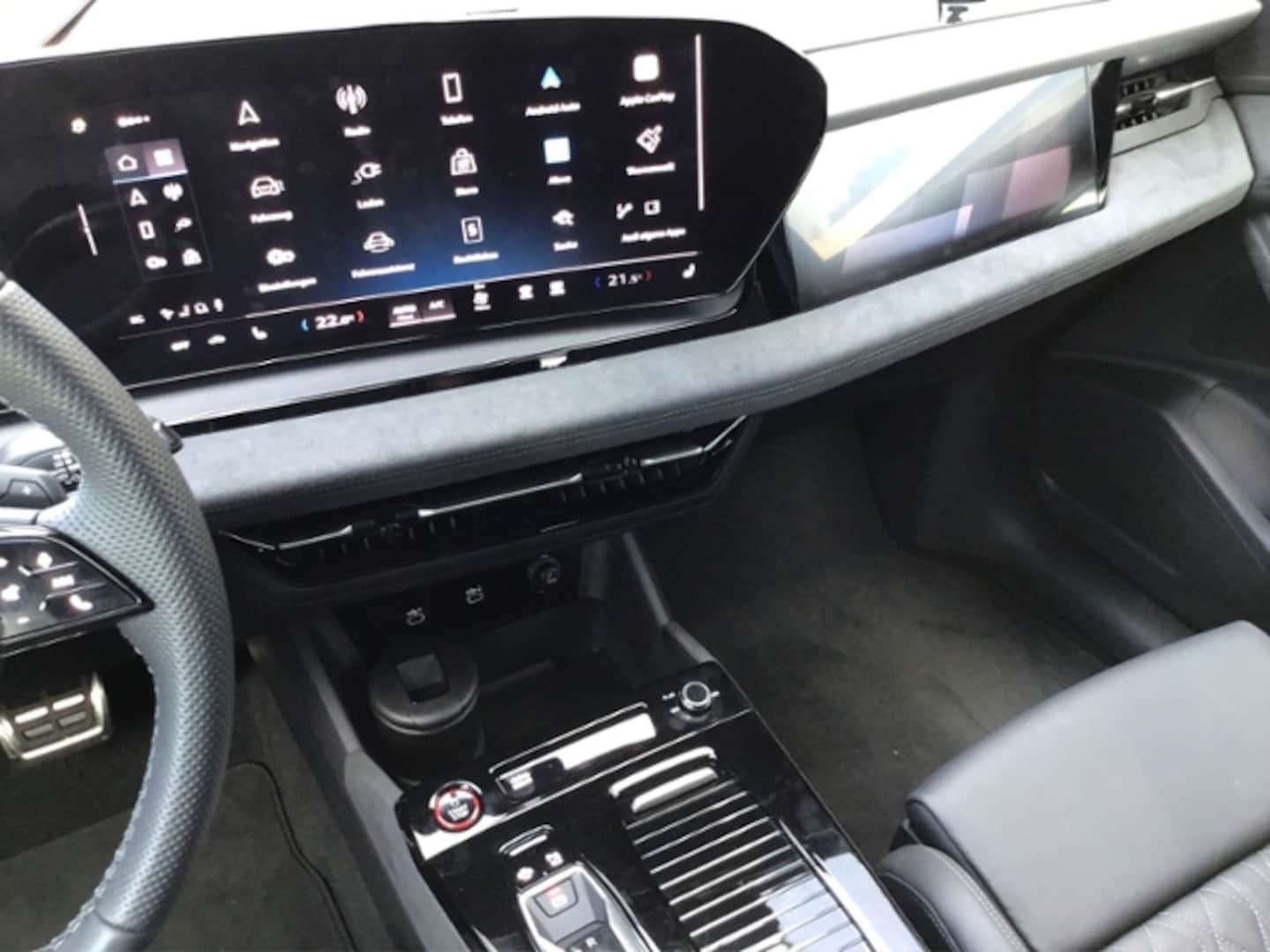 Bild über Audi SQ6 SUV e-tron e-tron quattro - für weitere Informationen kontaktieren Sie den Audi Partner
