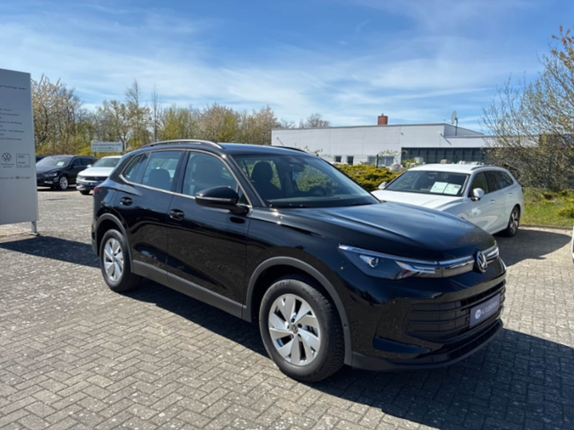Volkswagen Tiguan Basis-Modell