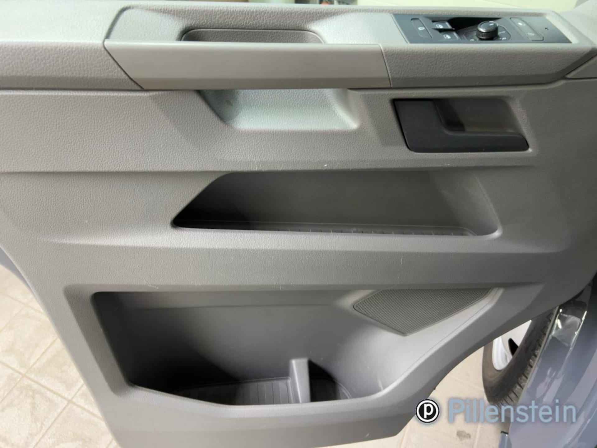 Volkswagen T6.1 Caravelle kurzer Radstand Comfortline