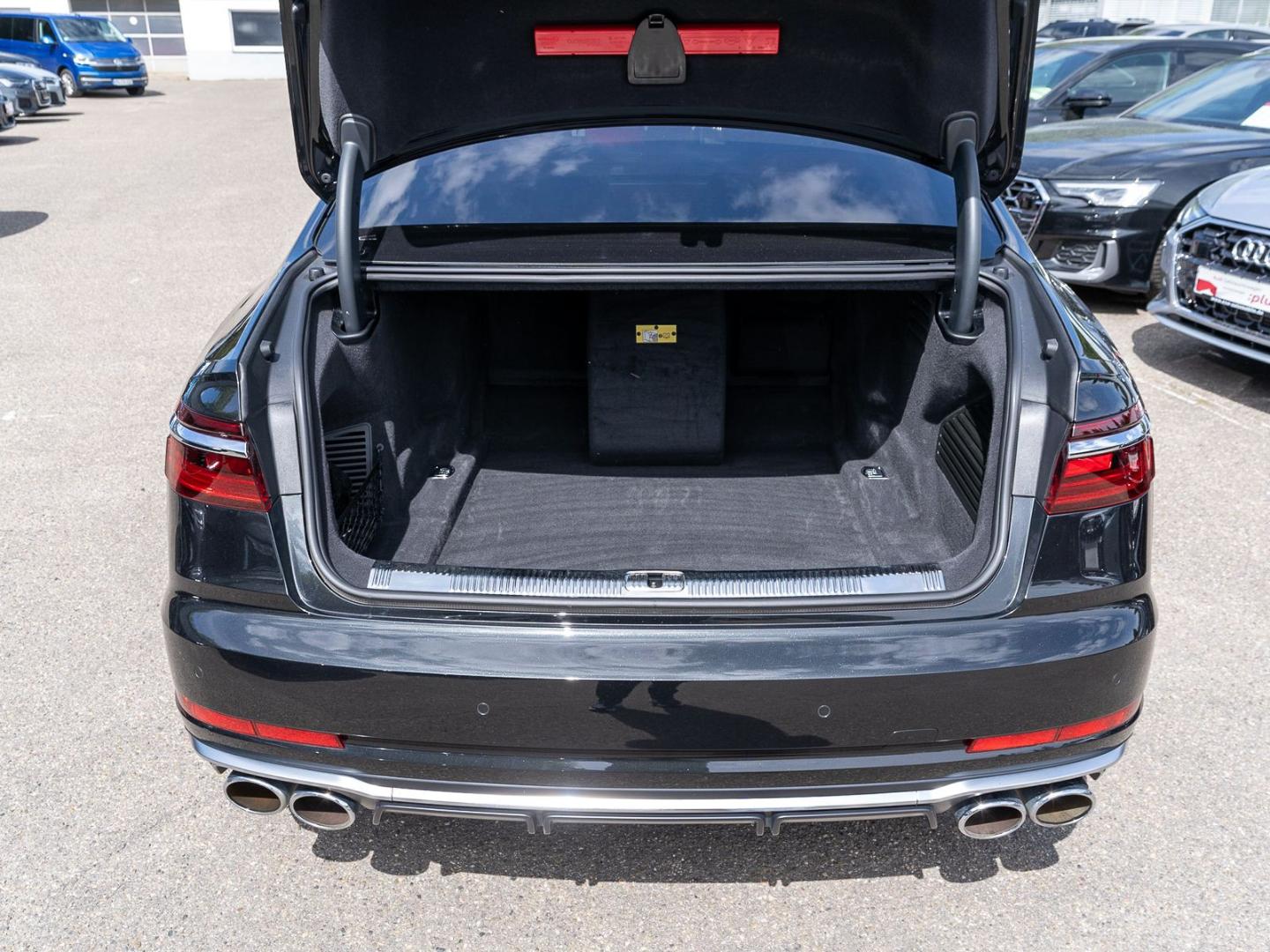 Image about Audi S8 TFSI quattro tiptronic