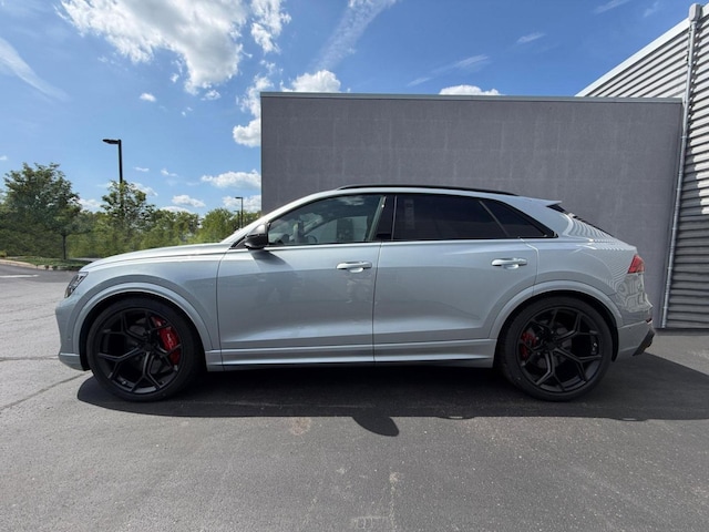 2026 Audi RS Q8 SUV performance