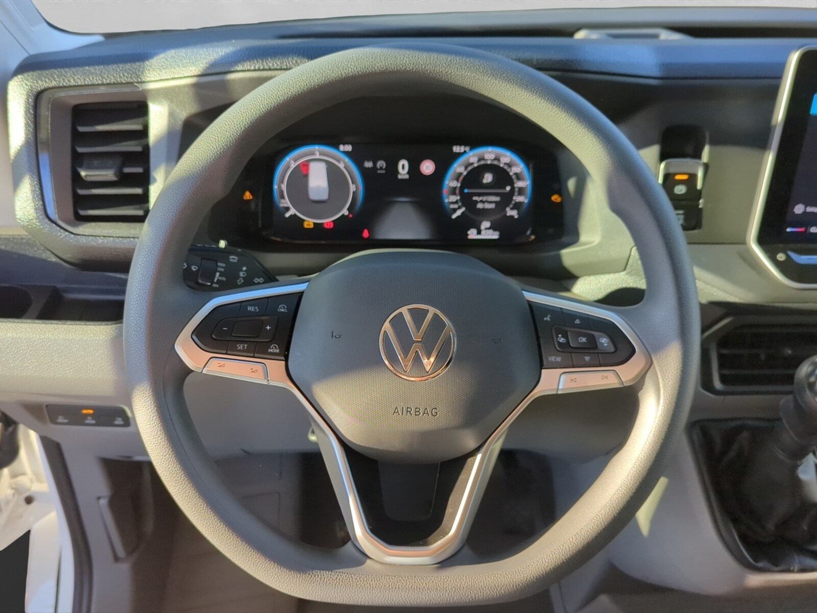 Volkswagen Crafter Kasten mittlerer Radstand – Bild 9