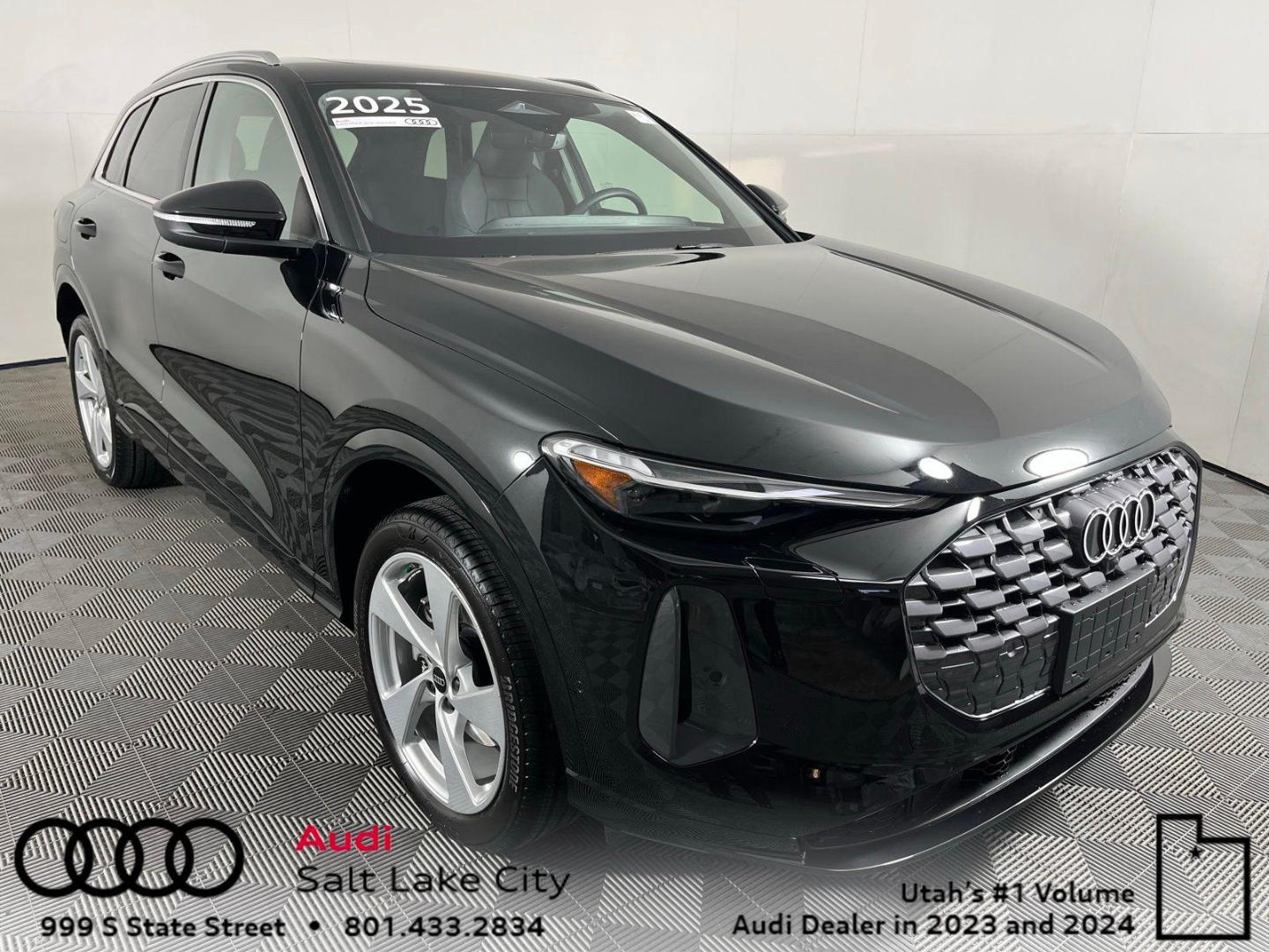 2025 Audi Q5 40 Premium Plus's photo