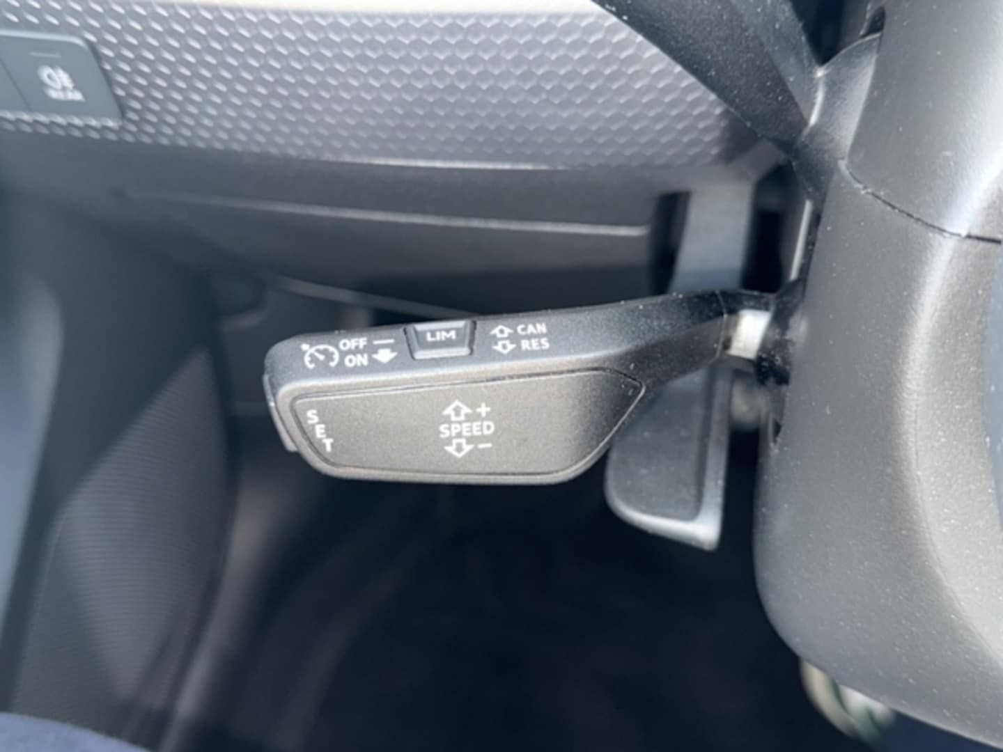 Bild über Audi A1 allstreet 25 TFSI Schaltgetriebe - für weitere Informationen kontaktieren Sie den Audi Partner