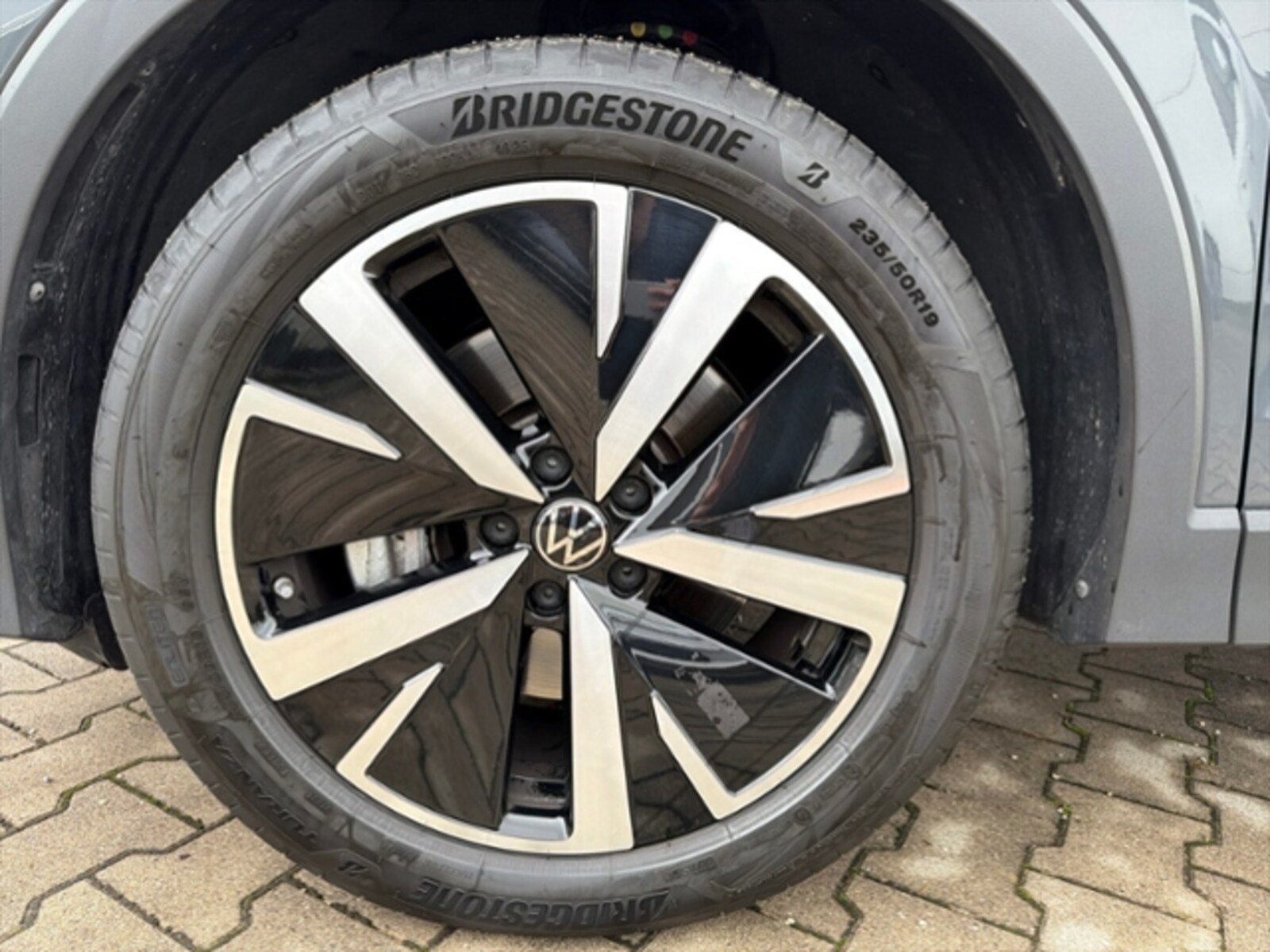 Volkswagen Tiguan – Bild 8