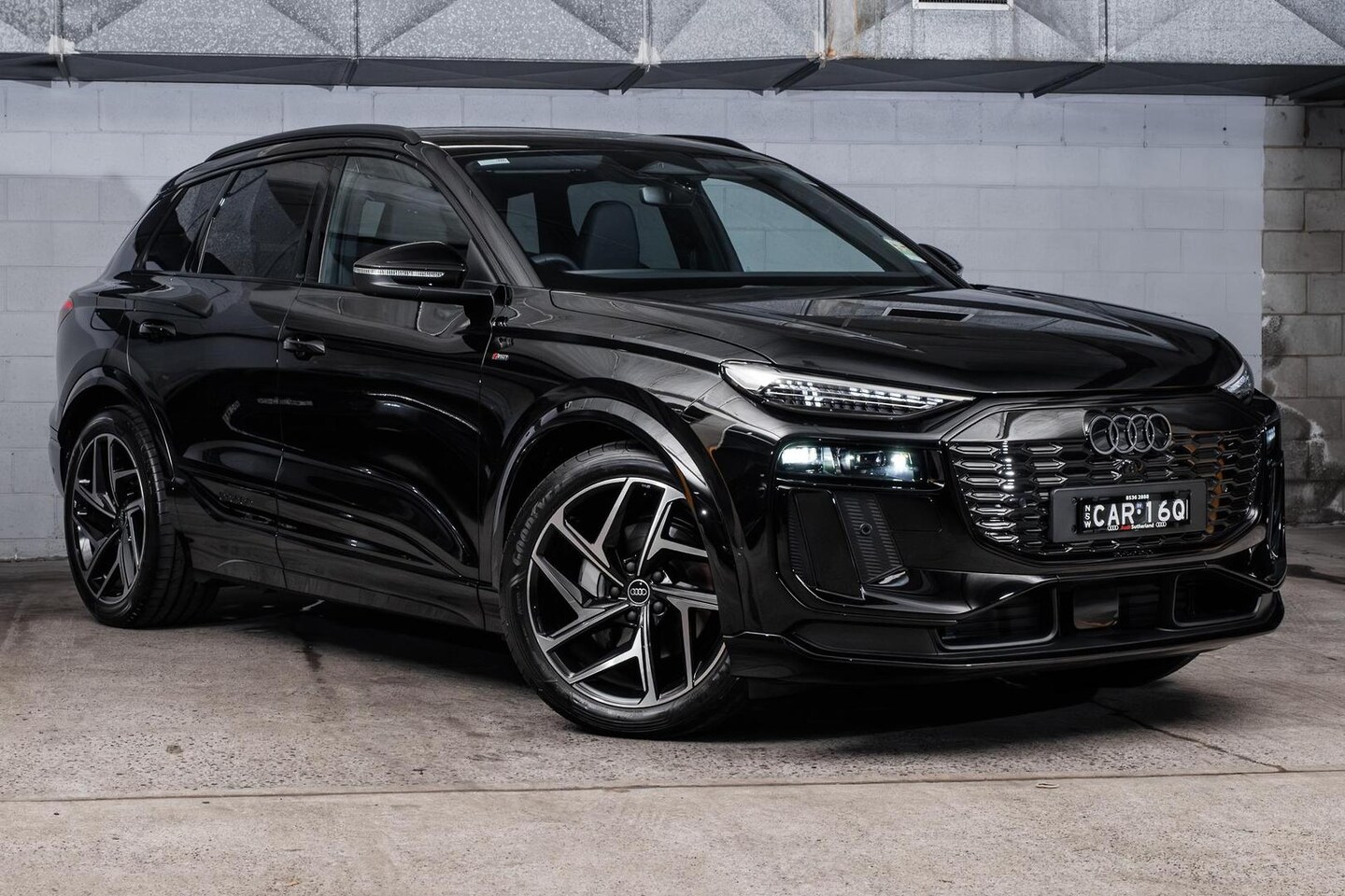 Image about Audi Q6 SUV e-tron e-tron quattro