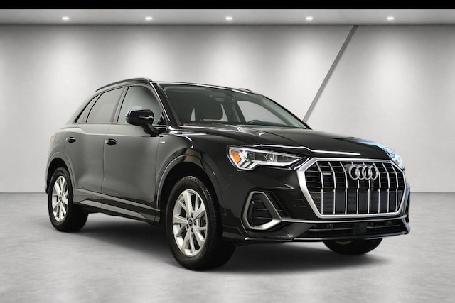 Image de {{modelName}} 2024 Audi Q3 SUV