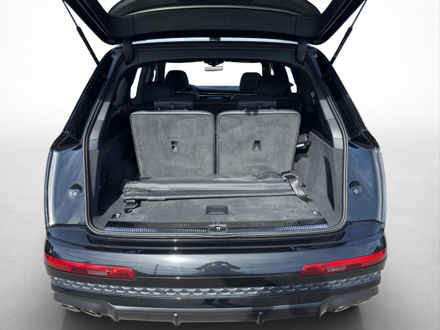 Bild über Audi SQ7 SUV TFSI quattro 373 kW tiptronic - für weitere Informationen kontaktieren Sie den Audi Partner