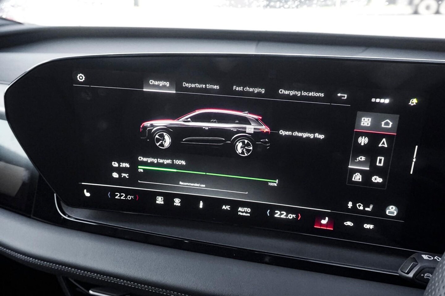 Image about Audi Q6 SUV e-tron e-tron quattro