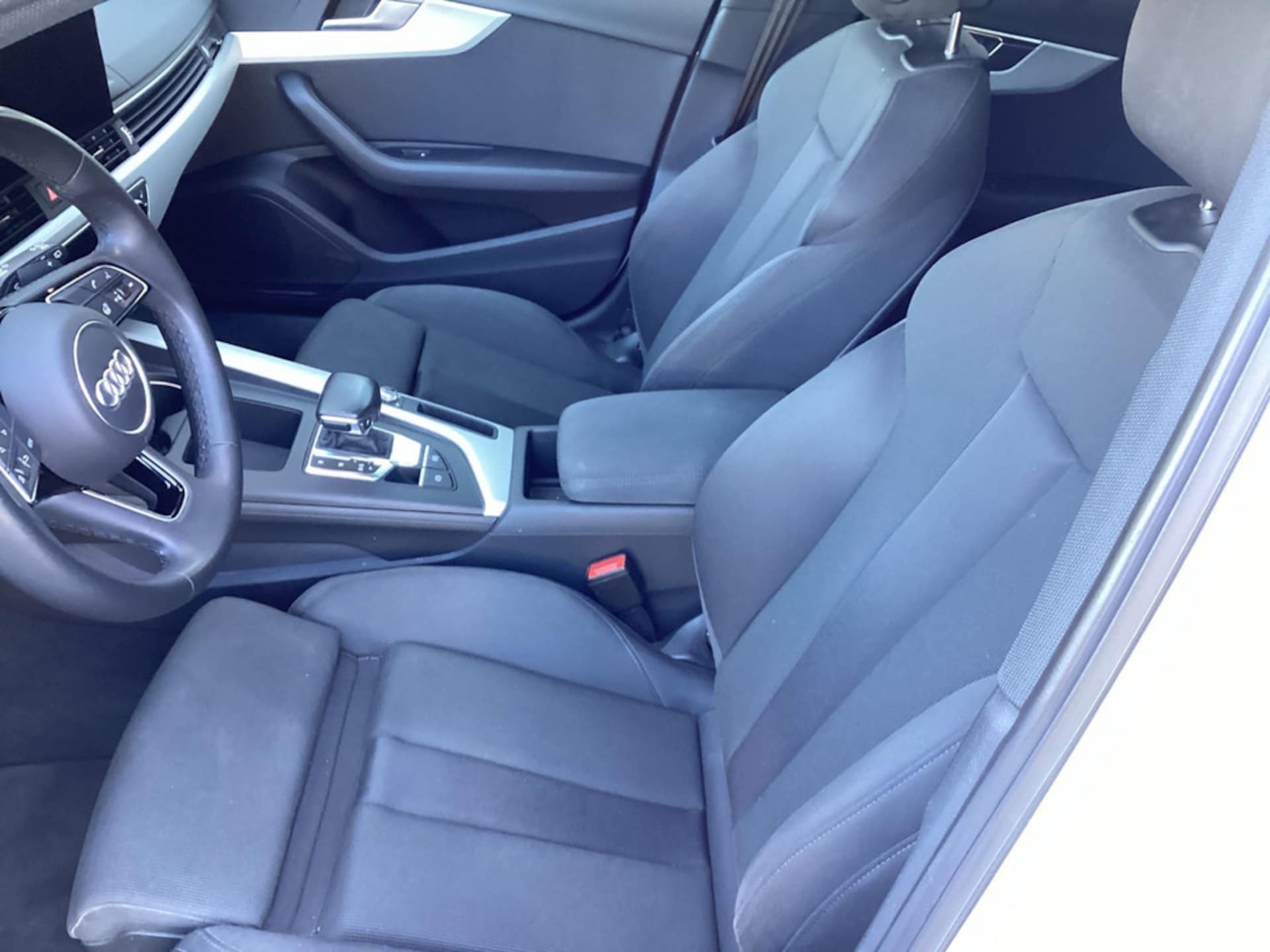 Audi A4 Avant S line