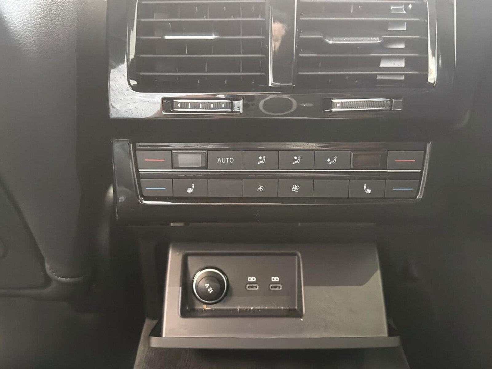 Volkswagen Touareg – Bild 21
