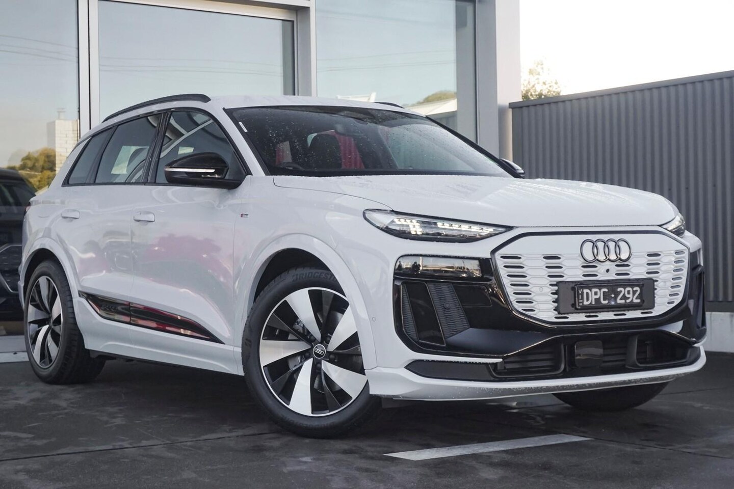 Image about Audi Q6 SUV e-tron e-tron quattro