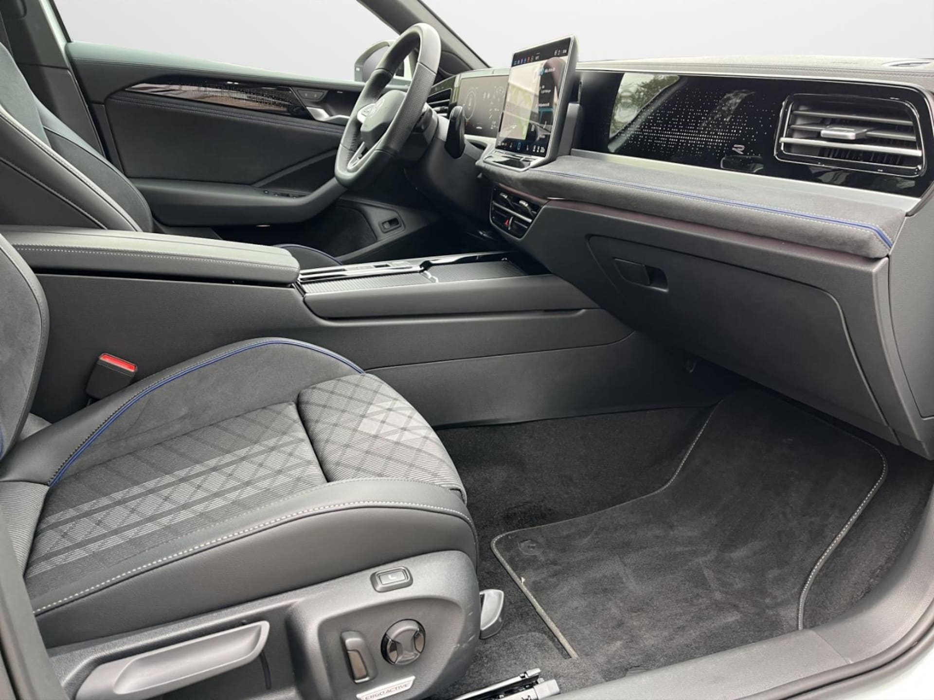 Volkswagen Passat R-Line