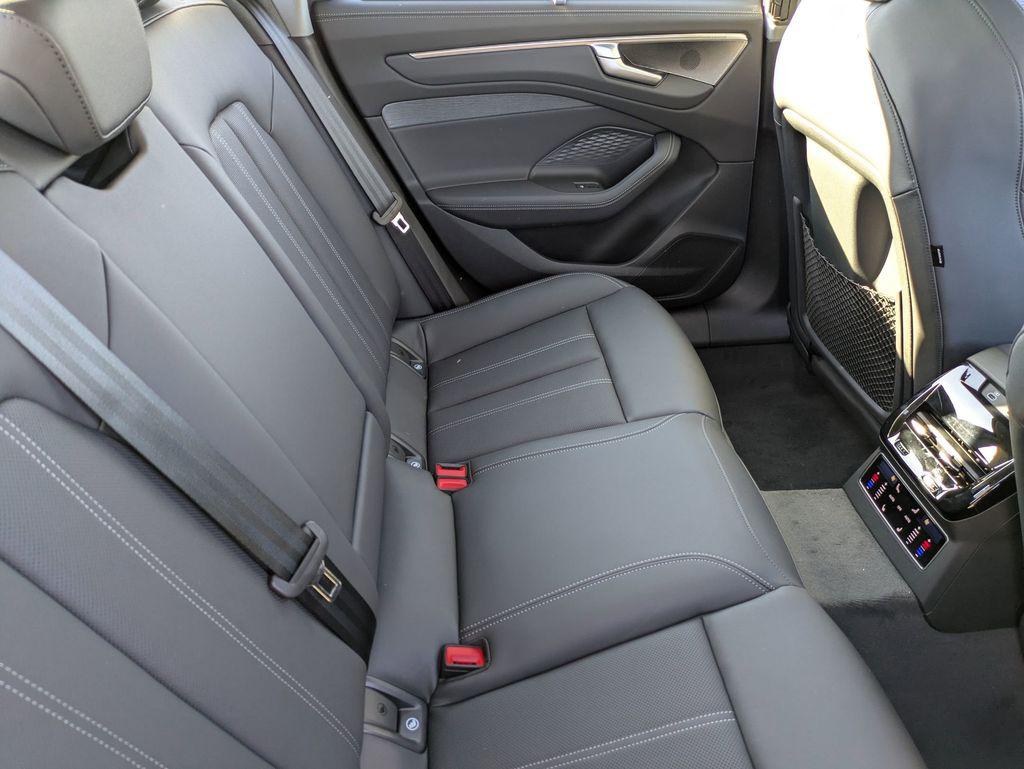 2026 Audi A6 Premium Plus - Photo 33