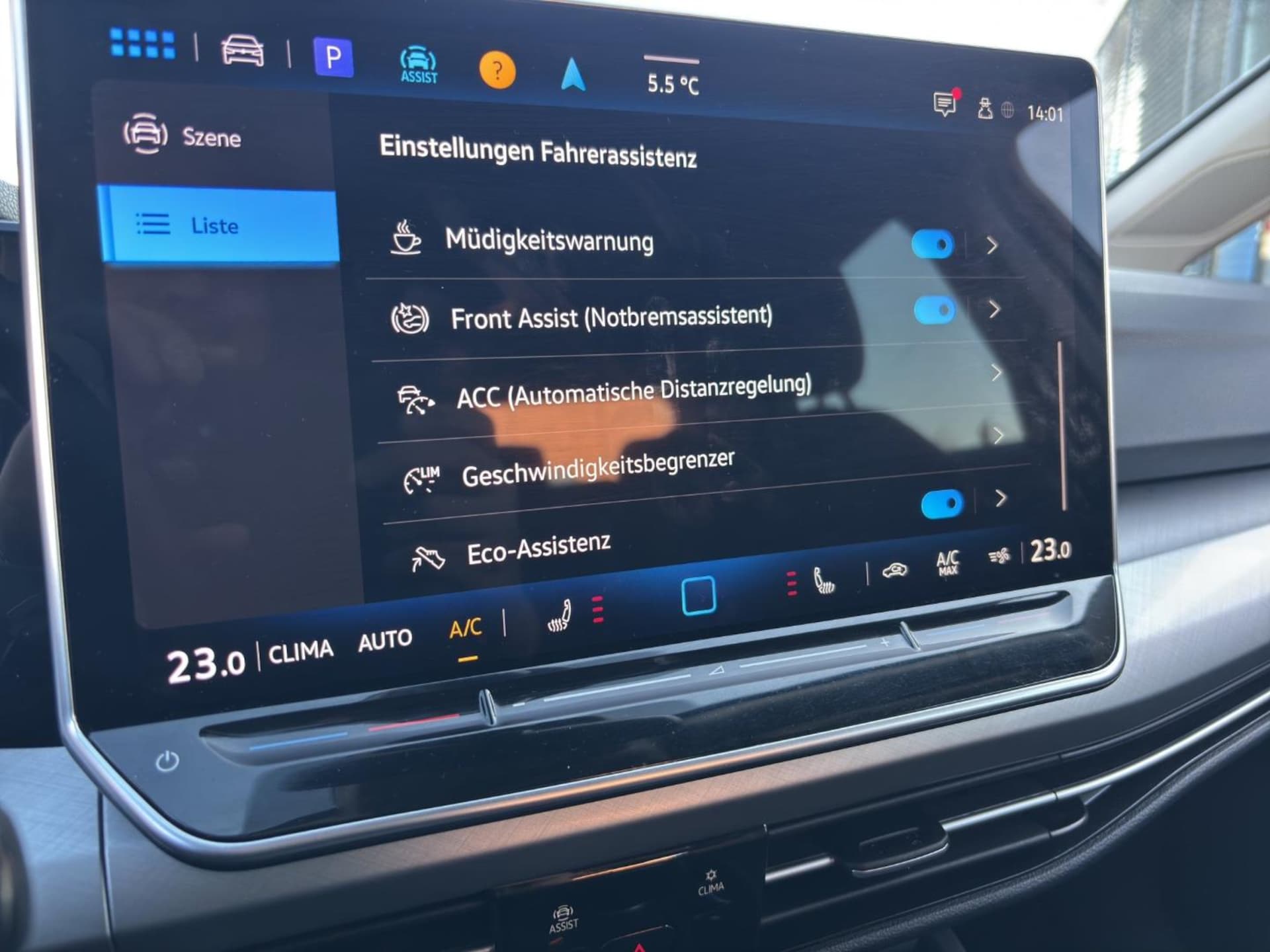 Volkswagen Golf Life