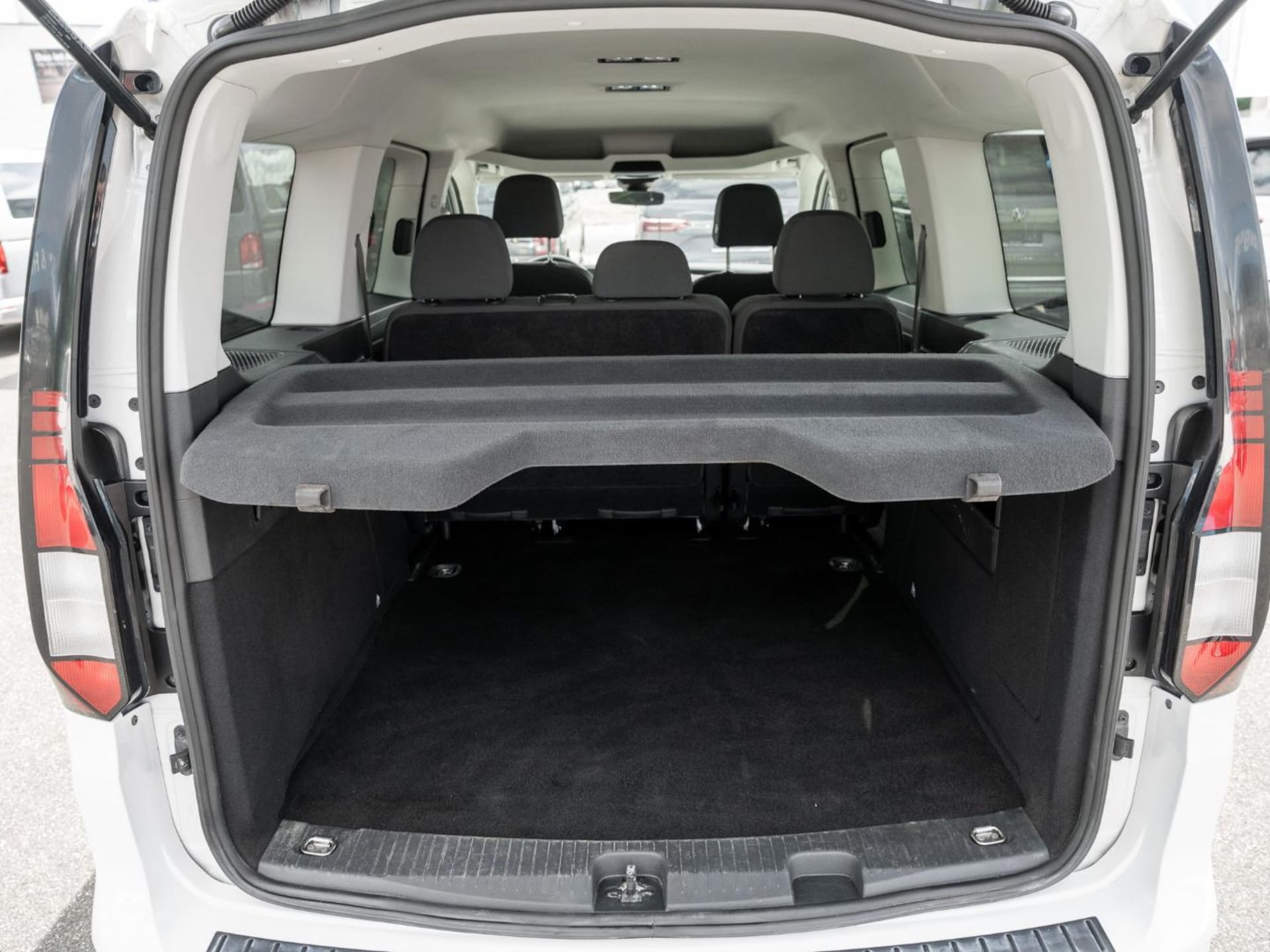 Volkswagen Caddy Maxi Basis-Modell