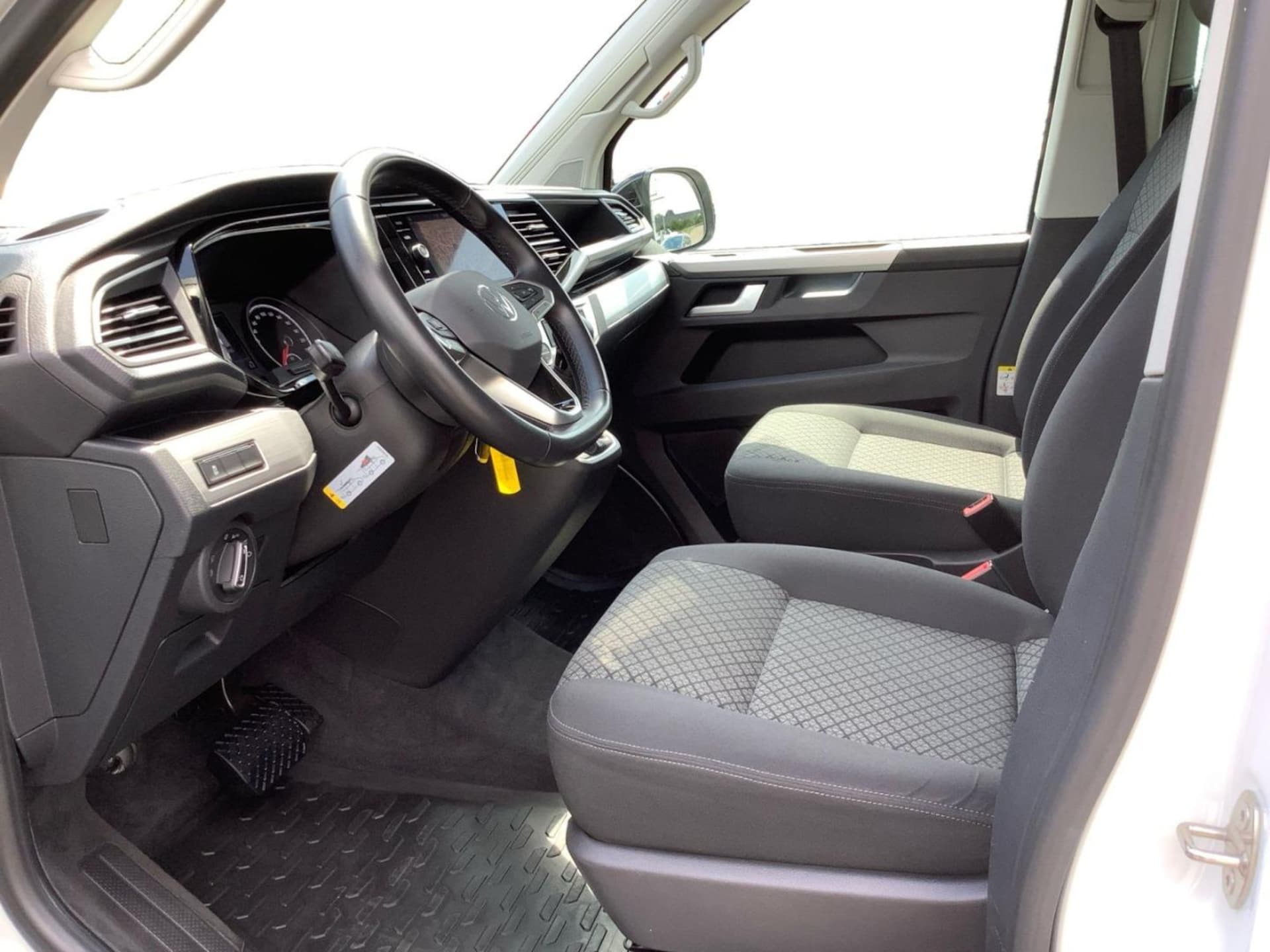 Volkswagen T6.1 California Beach