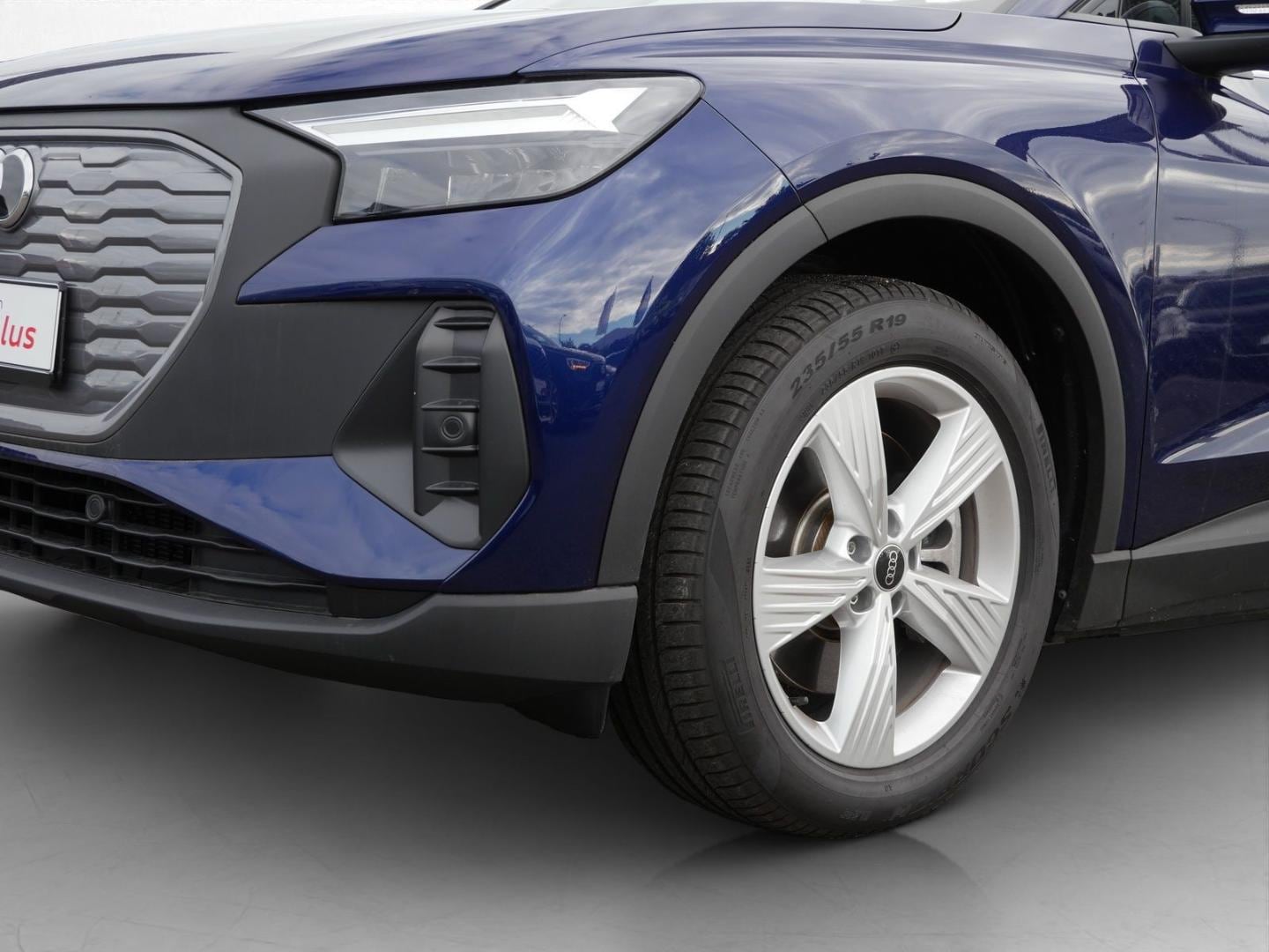 Bild über Audi Q4 e-tron 40 e-tron - für weitere Informationen kontaktieren Sie den Audi Partner