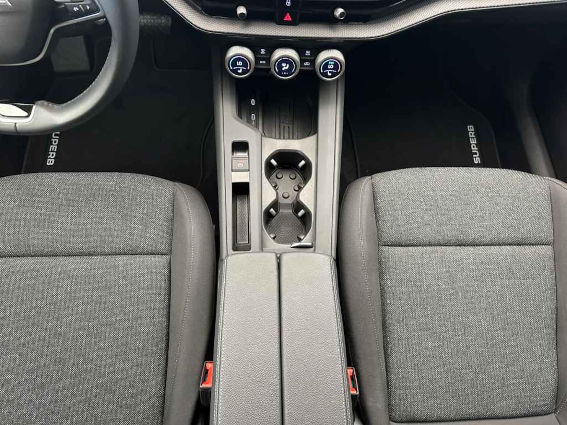 Skoda Superb Combi Essence