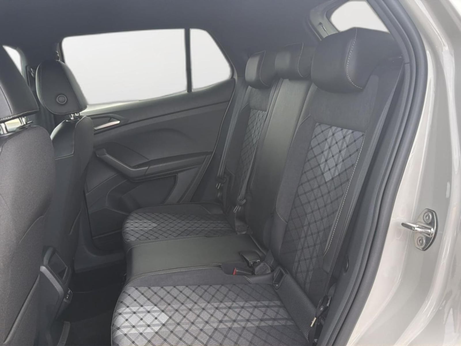 Volkswagen T-Cross – Bild 9