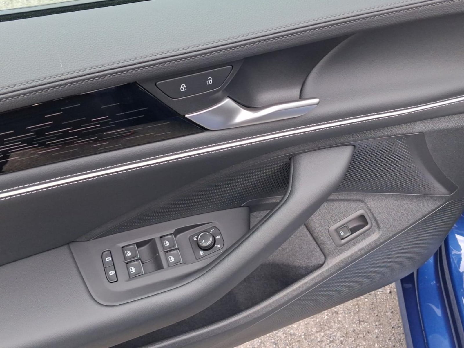 Volkswagen Passat – Bild 8