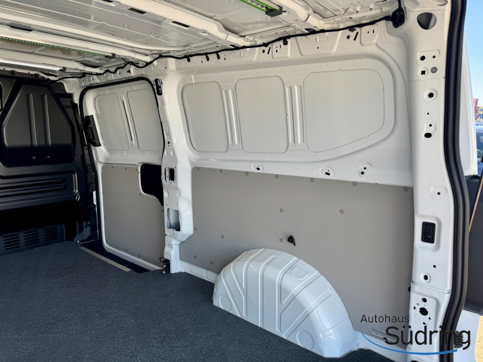 Volkswagen Transporter Kasten langer Radstand – Bild 13