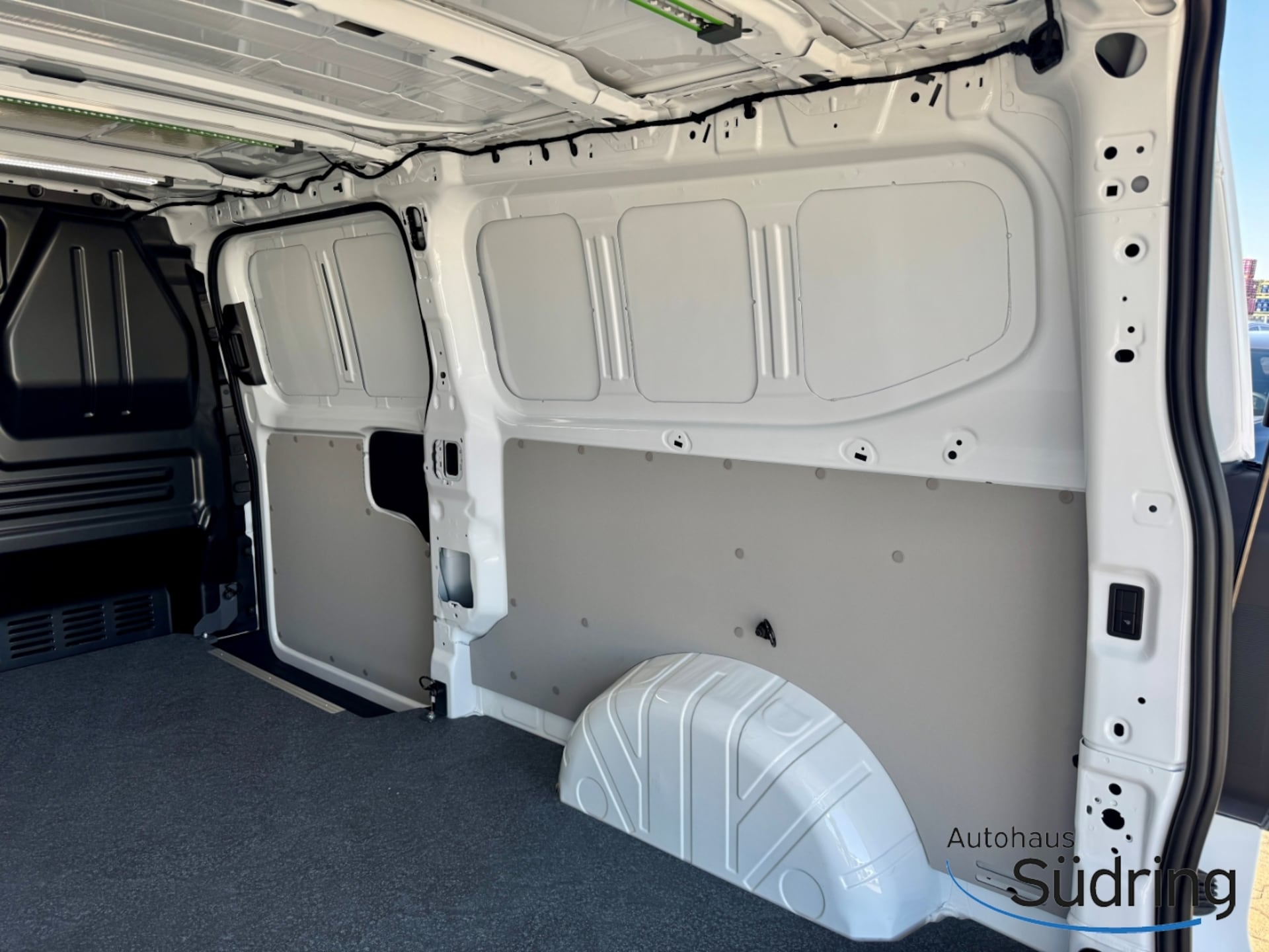 Volkswagen Transporter Kasten langer Radstand