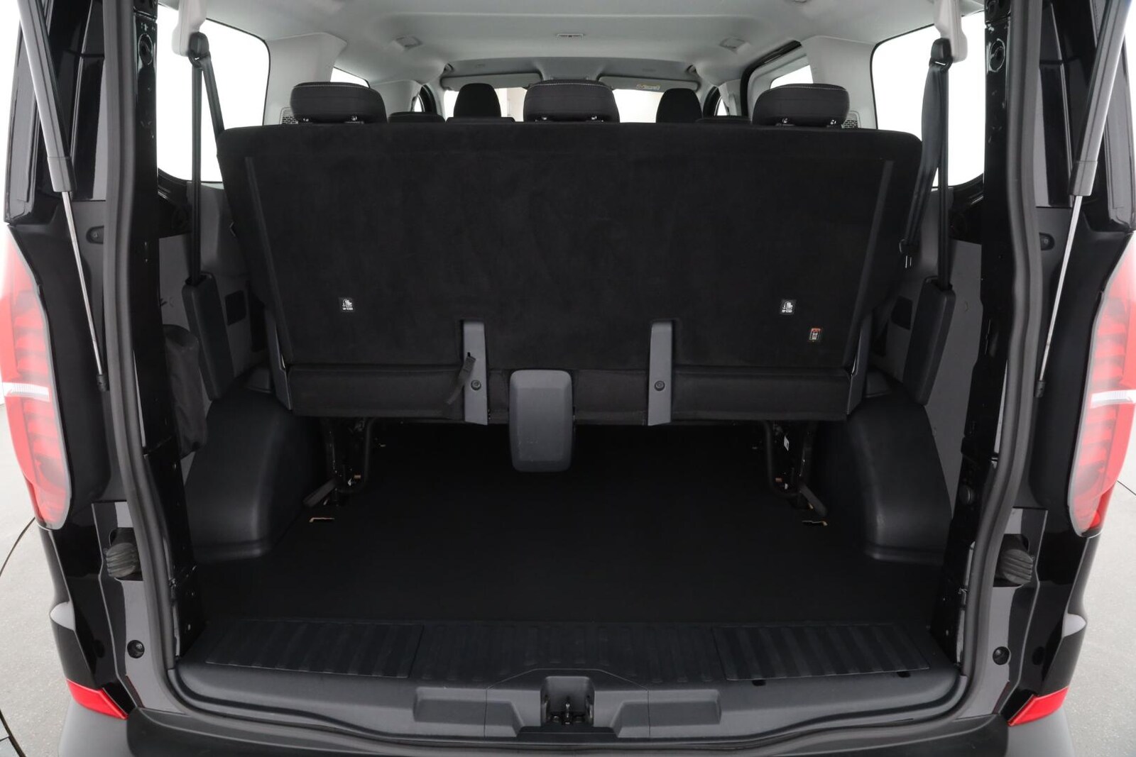Volkswagen Transporter Kombi kurzer Radstand – Bild 19