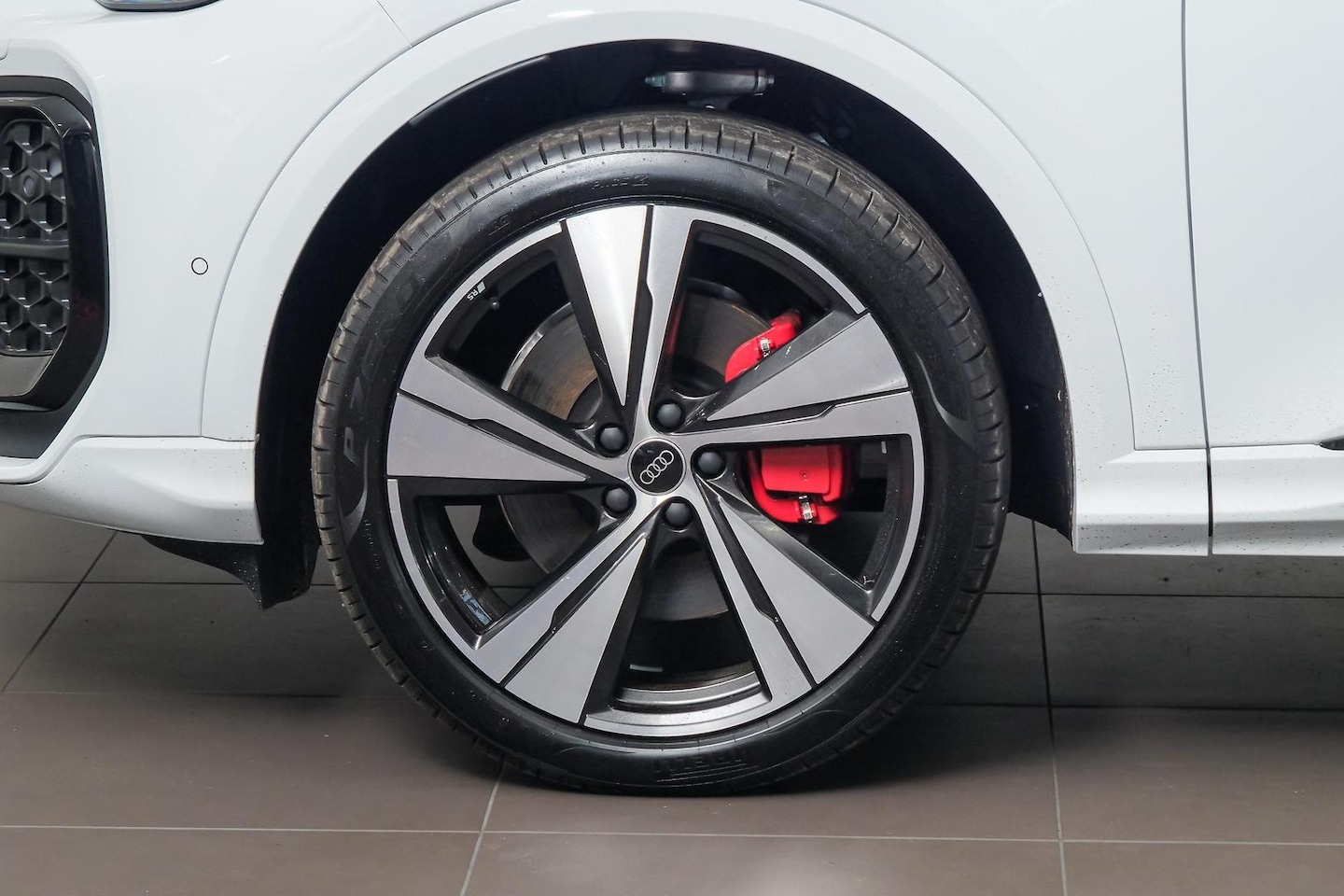 Image about Audi Q5 SUV e-hybrid quattro S tronic