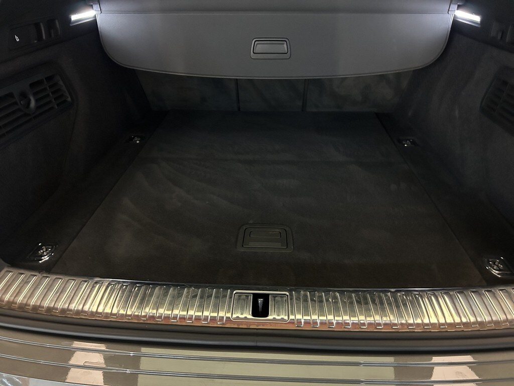 Image about Audi Q8 e-tron S line 50 e-tron quattro
